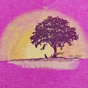 Life is Good women's v-neck t-shirt, sz L, magenta, w/ "Simplify" graphic front